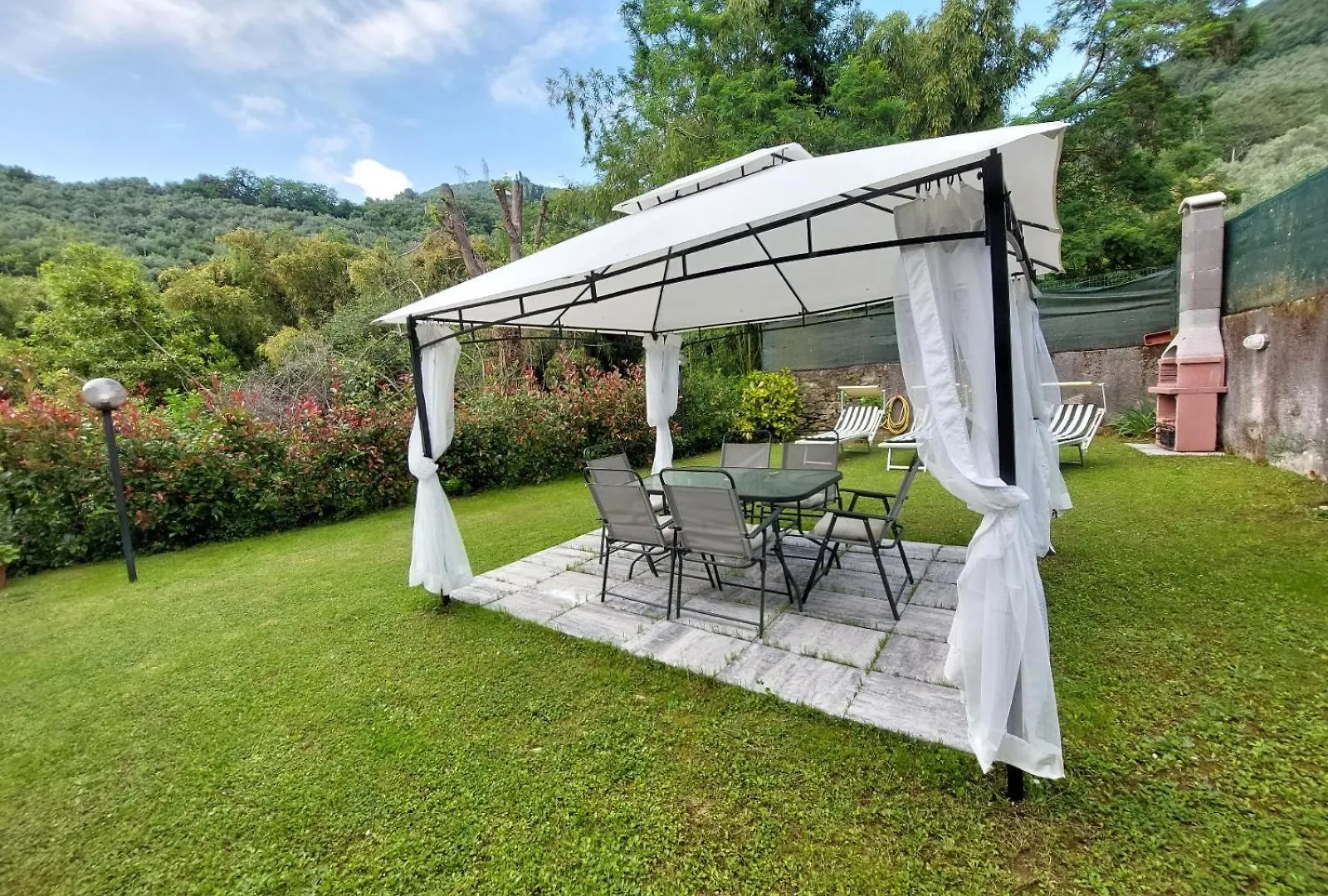 Casa Bianca Villa Pietrasanta 0*,